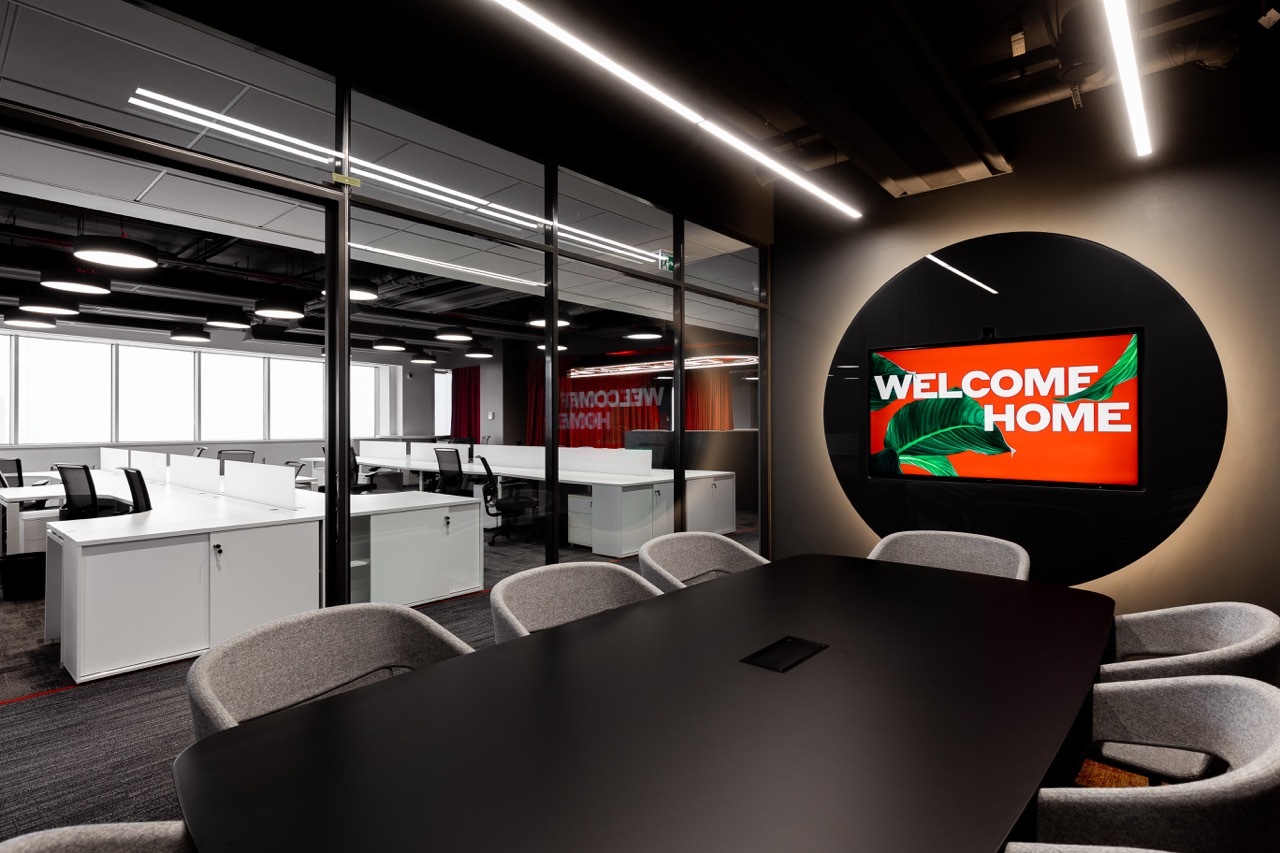 Фото офиса компании «Альфа-Банк»